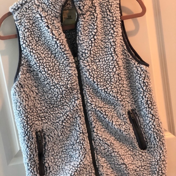 Thread & Supply Sherpa Vest Size S - Picture 2 of 15